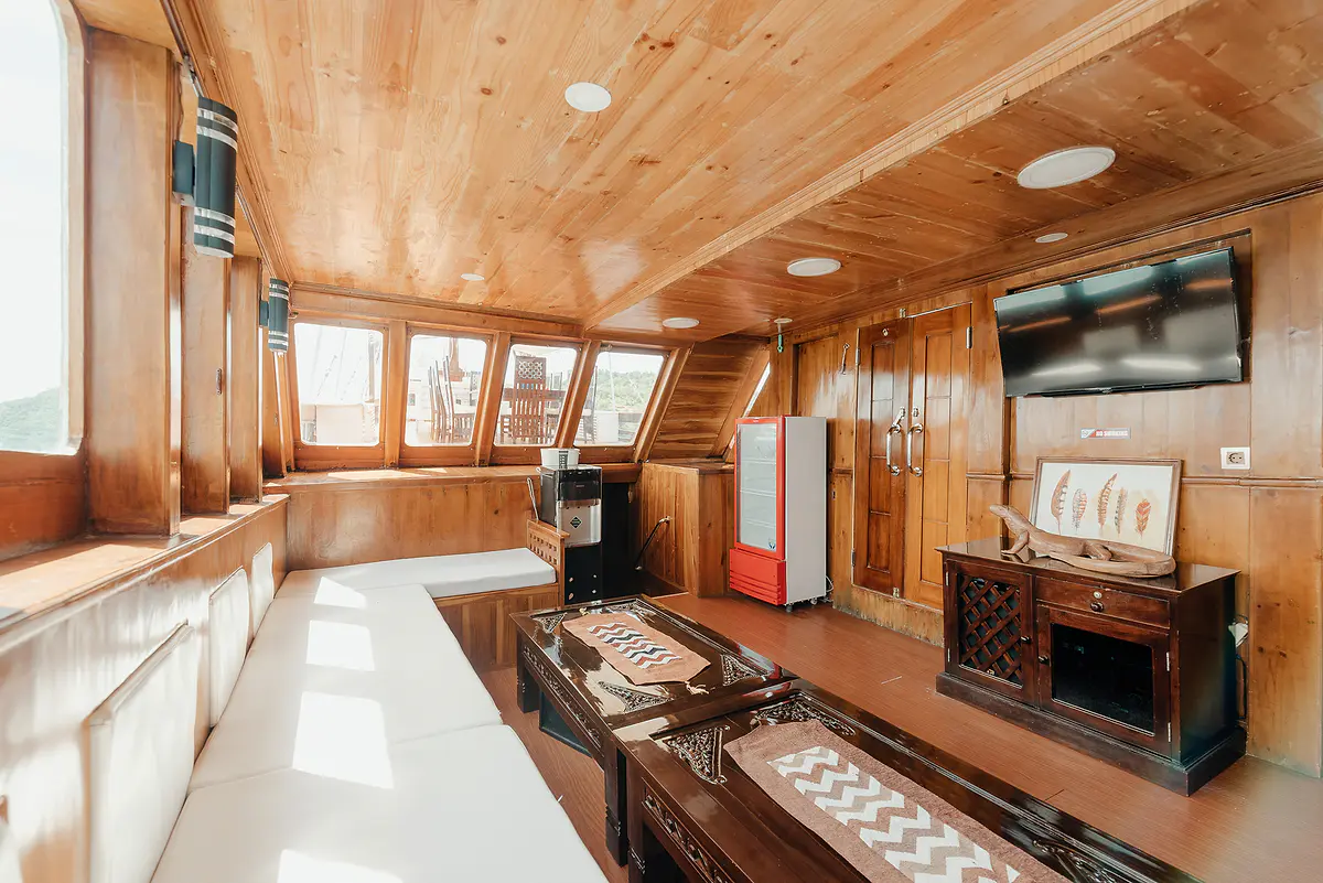 Alfatran Phinisi - Luxury Phinisi Komodo Charter 2026